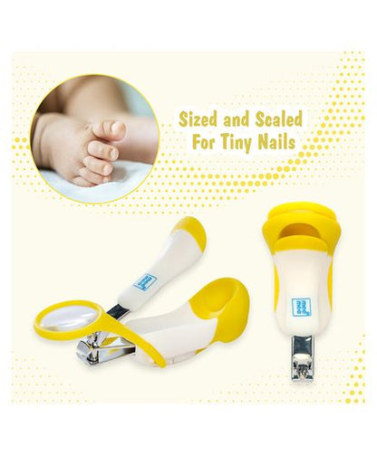 Mee Mee Gentle Nail Clipper With Magnifier - White & Yellow